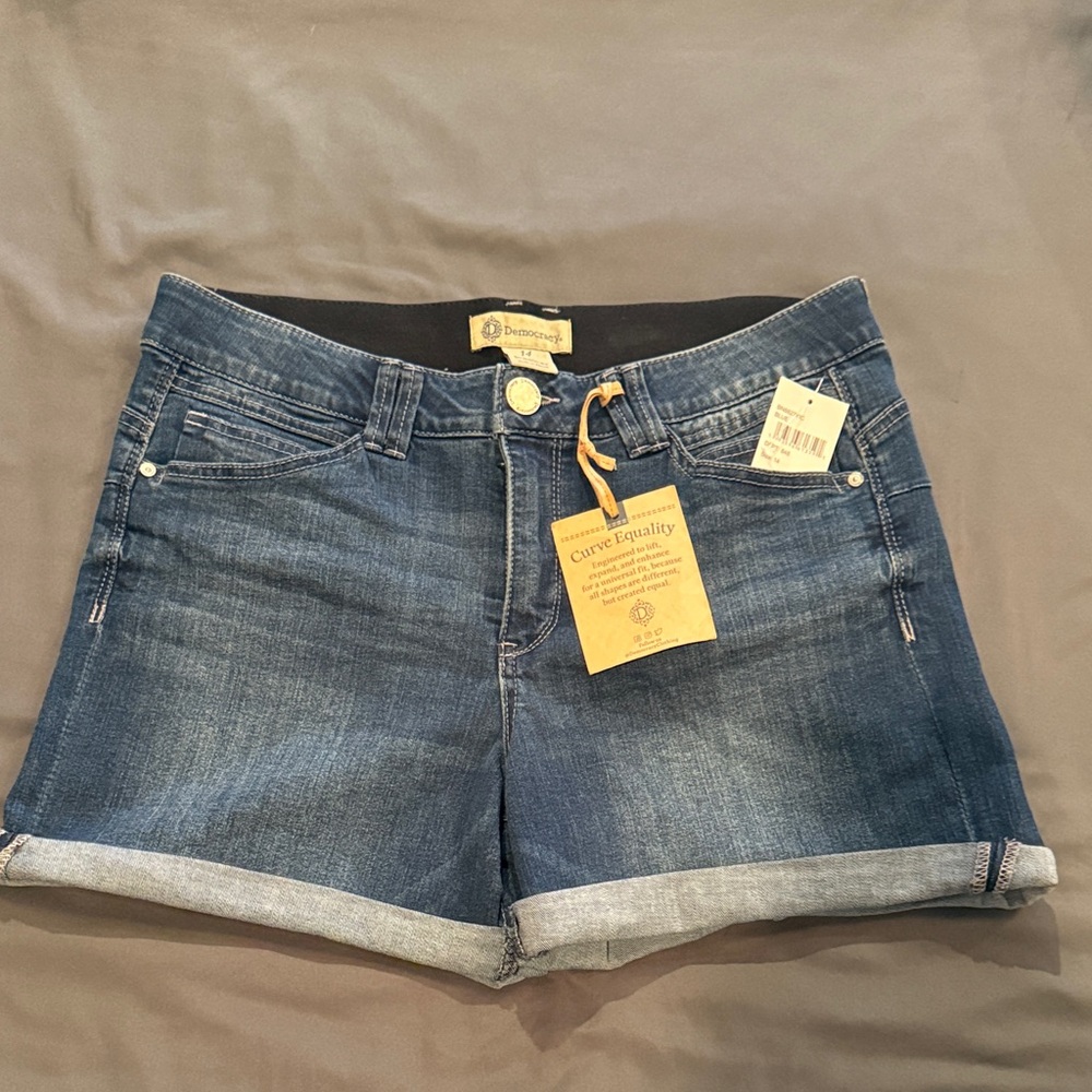 Democracy Denim Roll-Cuff Women's Shorts NWT 14